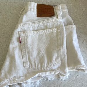 Levi’s 501 white shorts